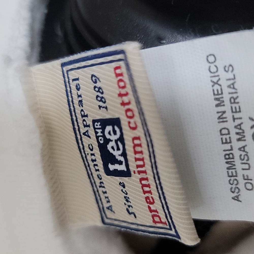 Lee hoodie 🤍 - Picture 2 of 2